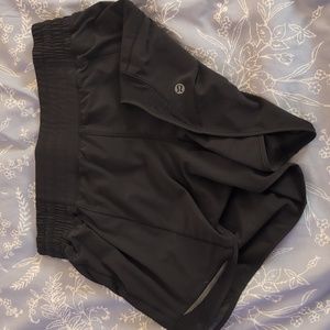 black, lululemon hotty hot shorts, size 6
